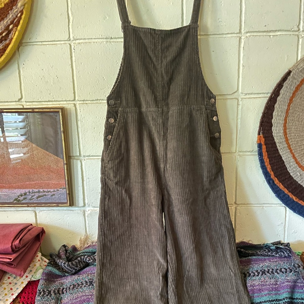 New Zealand RVCA oversized corduroy overalls M